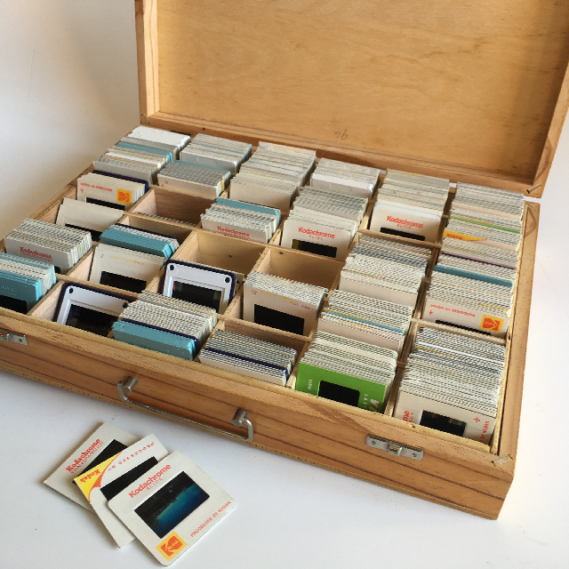 SLIDE, Slide Storage Box With Slides